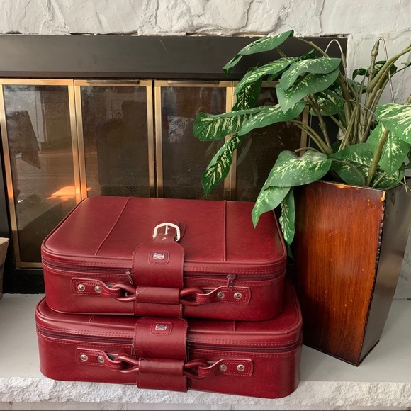 American Tourister Other - Vtg American Tourister red soft leather luggage